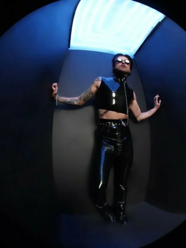 Black Latex Mens Sleeveless Crop - Image 3