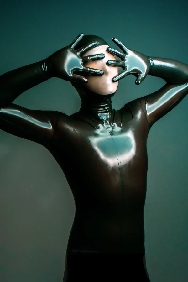 Male Face-Entry Latex Catsuit - Image 8